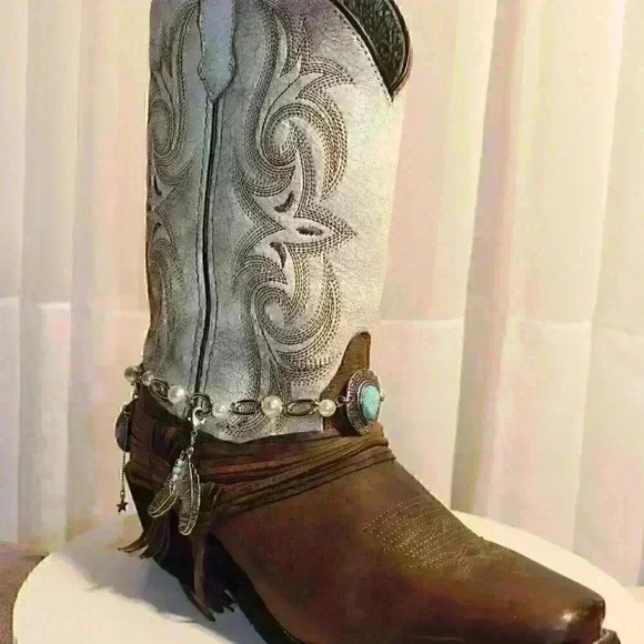 Handmade Repurposed Single Strand Turquoise,Pearl, and Silver Toned - Picture 1 of 8